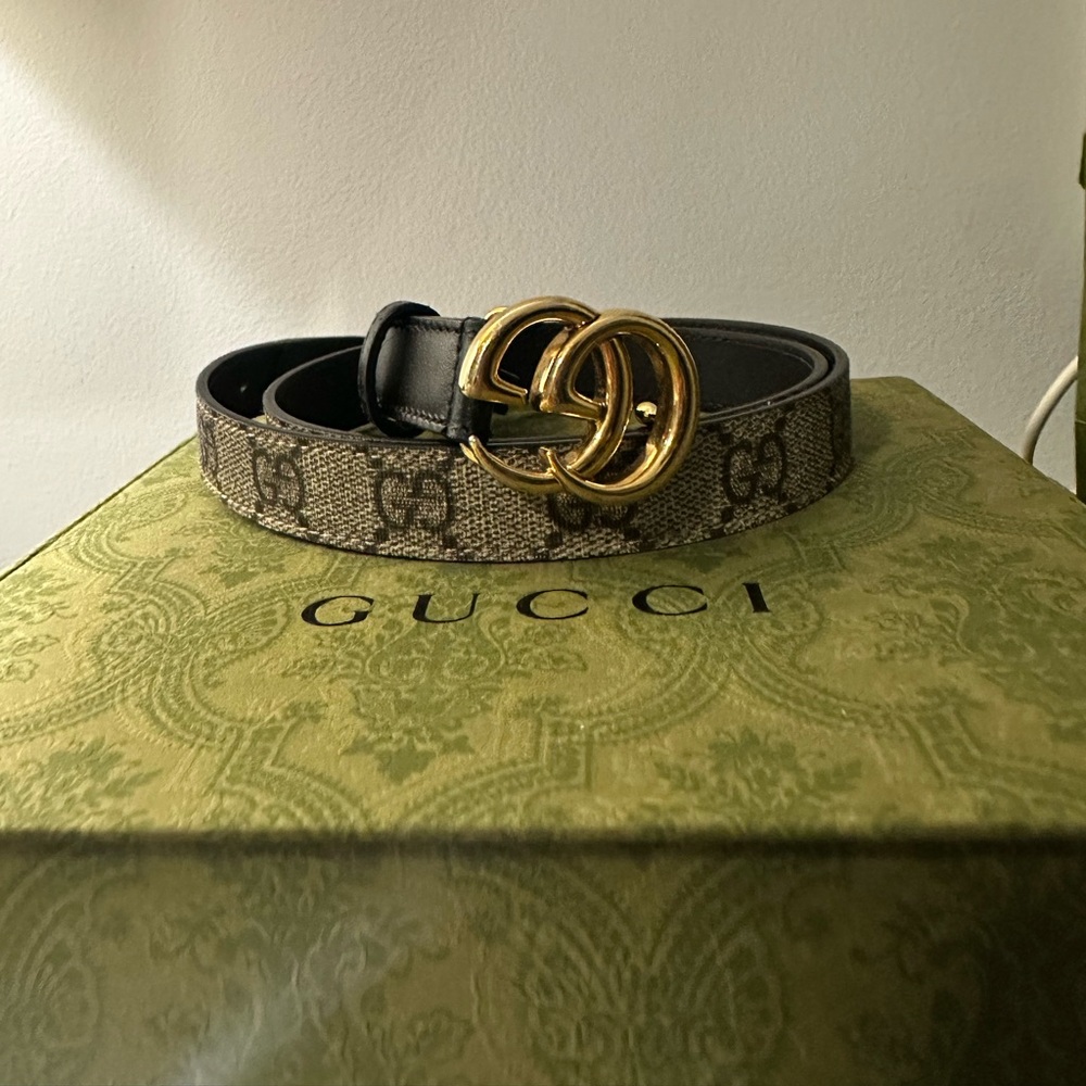 Gucci Marmont Monogrammed Thin Belt with Gold GG Buckle - Picture 2 of 6